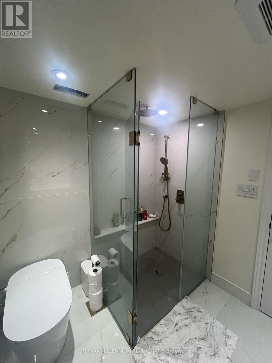 5988 Sidmouth Street, Mississauga, Ontario  L5V 2Z5 - Photo 27 - W13417448
