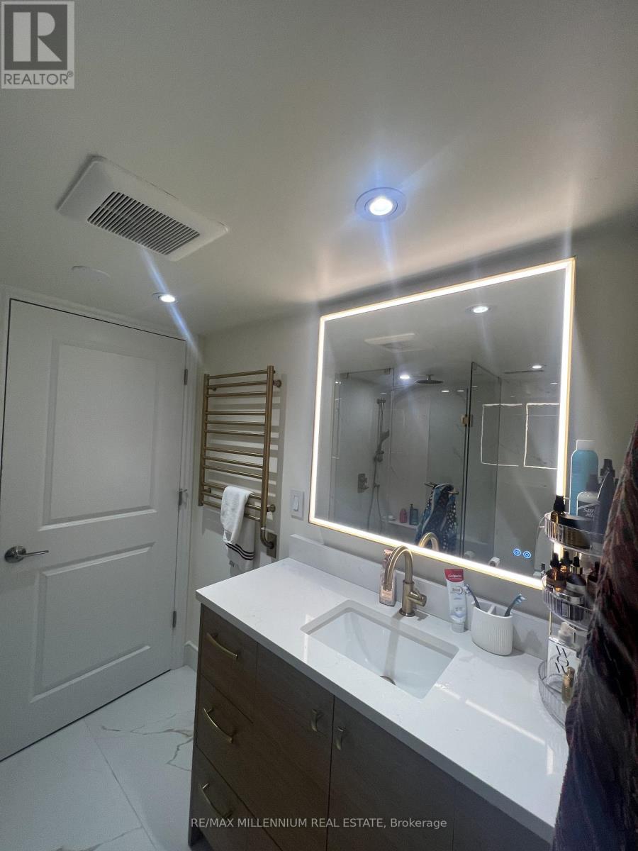 5988 Sidmouth Street, Mississauga, Ontario  L5V 2Z5 - Photo 28 - W13417448