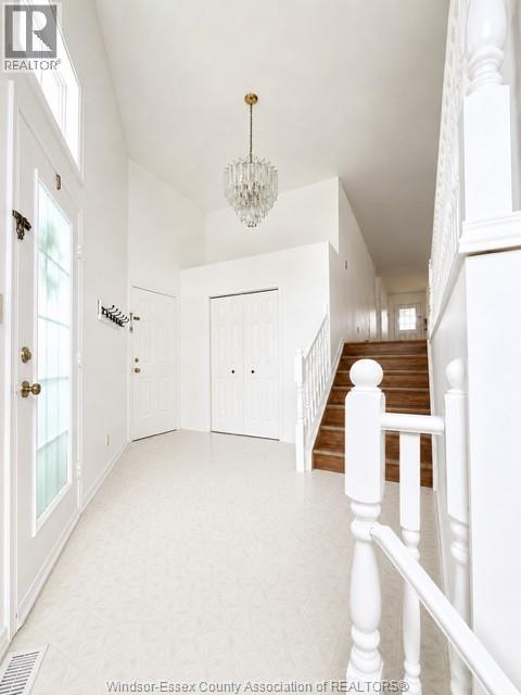 342 Thorn Ridge Crescent, Amherstburg, Ontario  N9V 3X4 - Photo 2 - 26008738