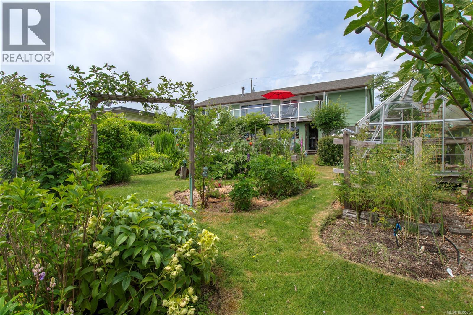 371 Mclean St, Campbell River, British Columbia  V9W 2M7 - Photo 2 - 1039576