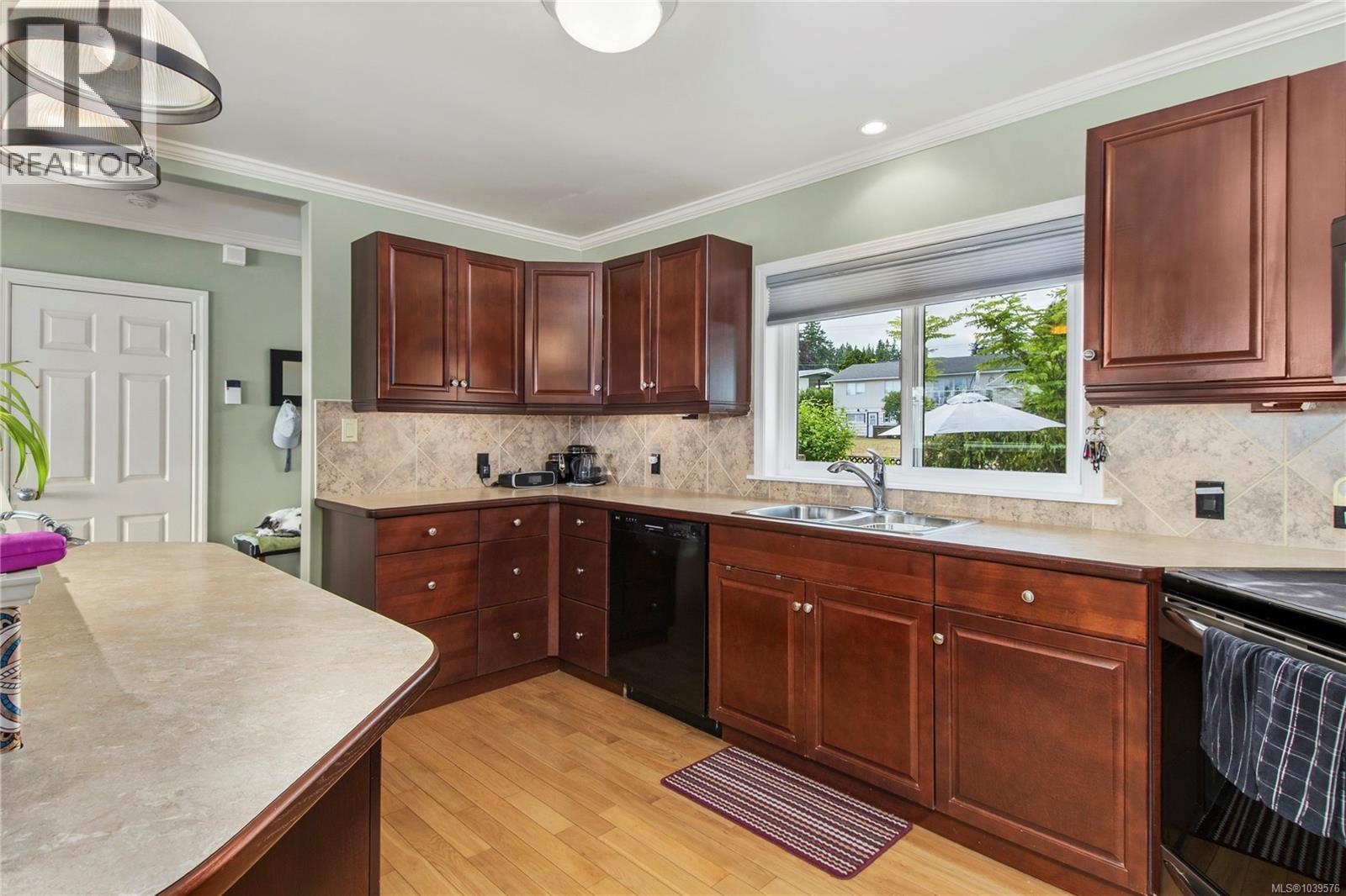 371 Mclean St, Campbell River, British Columbia  V9W 2M7 - Photo 6 - 1039576