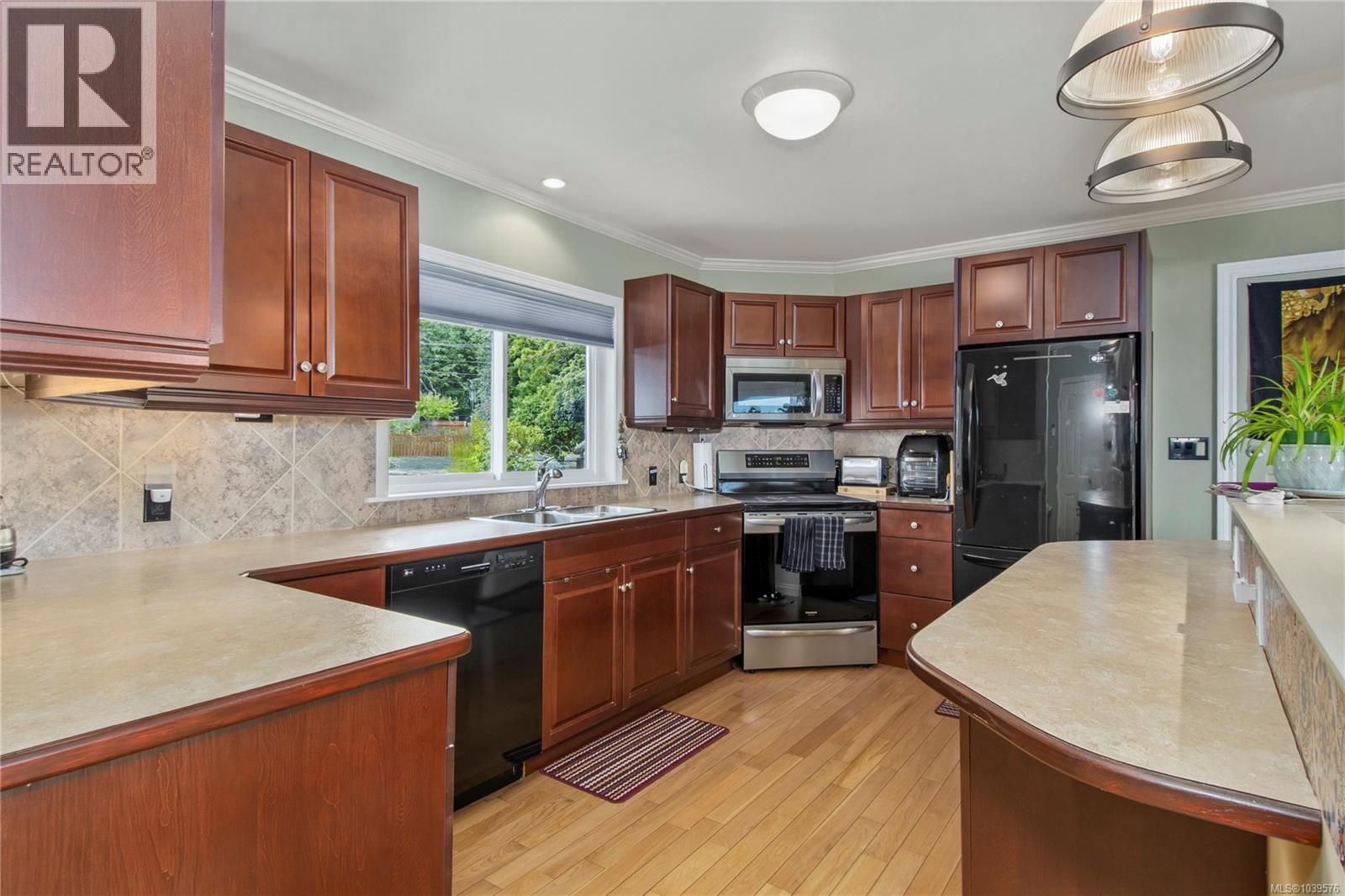 371 Mclean St, Campbell River, British Columbia  V9W 2M7 - Photo 4 - 1039576