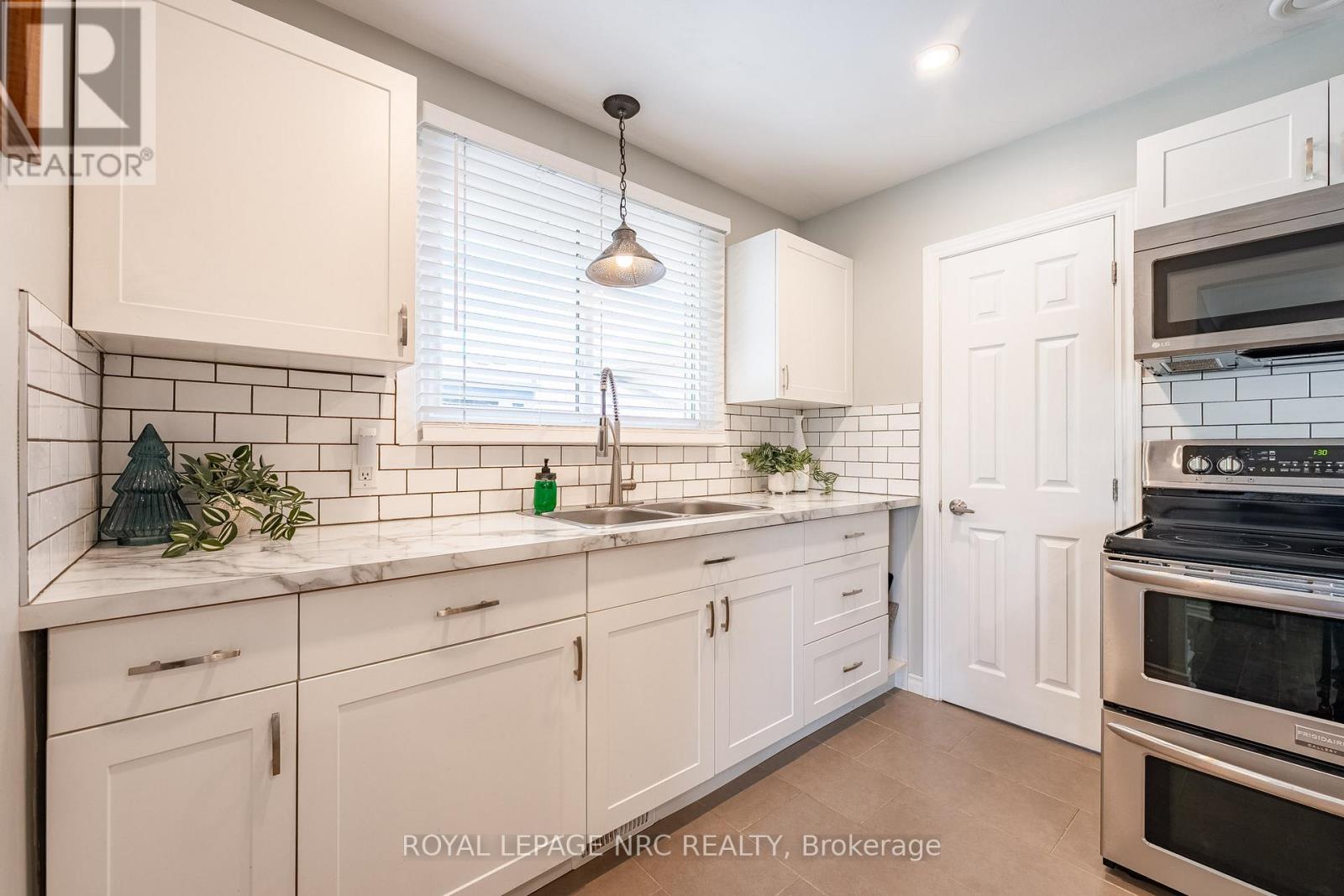 12 Cypress Street, St. Catharines, Ontario  L2N 4L9 - Photo 9 - X13417354