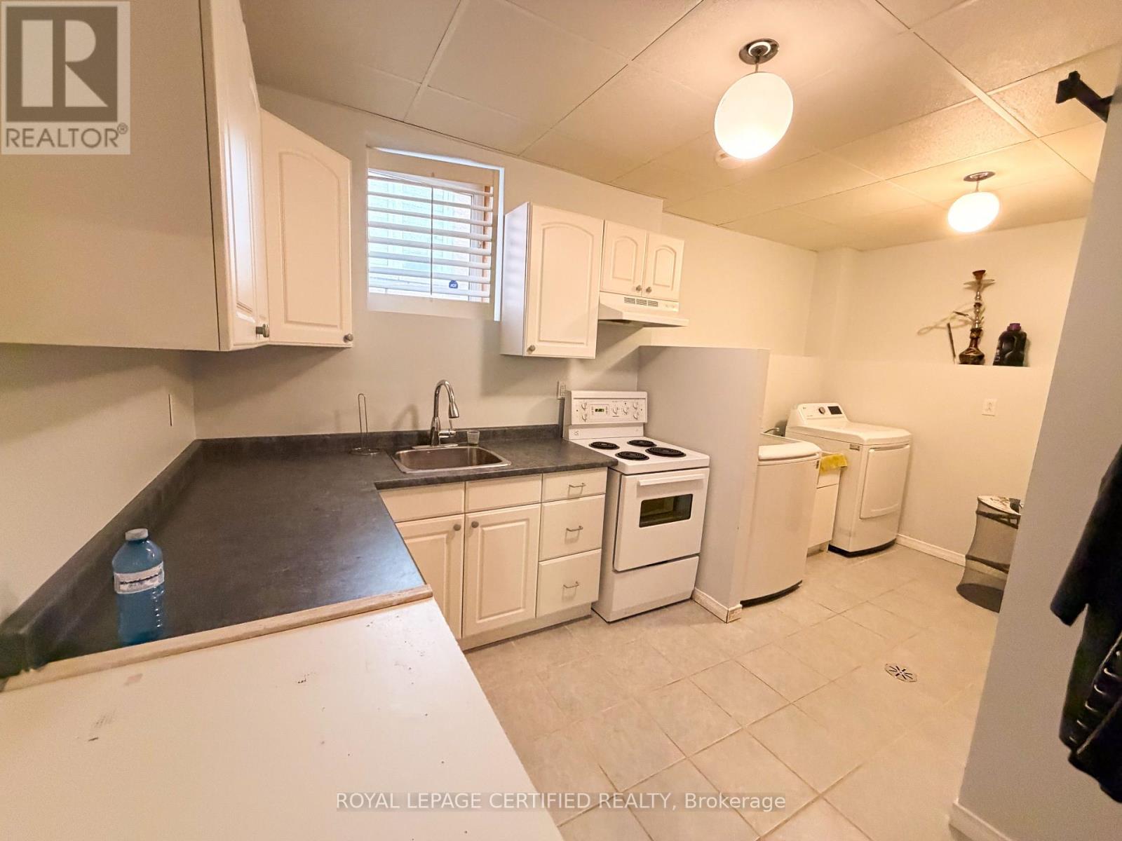 7349 Zinnia Place, Mississauga, Ontario  L5W 1K6 - Photo 27 - W13416110