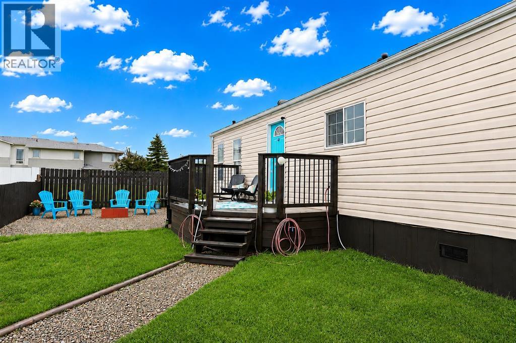 23 Meadowlake Gate E, Brooks, Alberta  T1R 1E9 - Photo 7 - A2317634