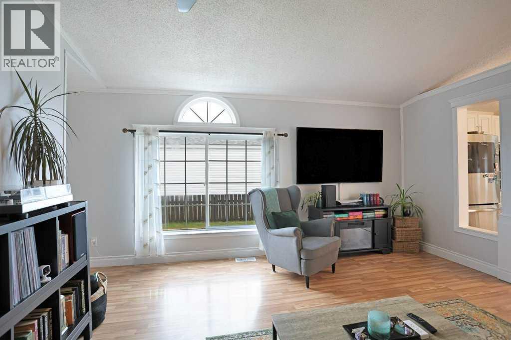 23 Meadowlake Gate E, Brooks, Alberta  T1R 1E9 - Photo 18 - A2317634