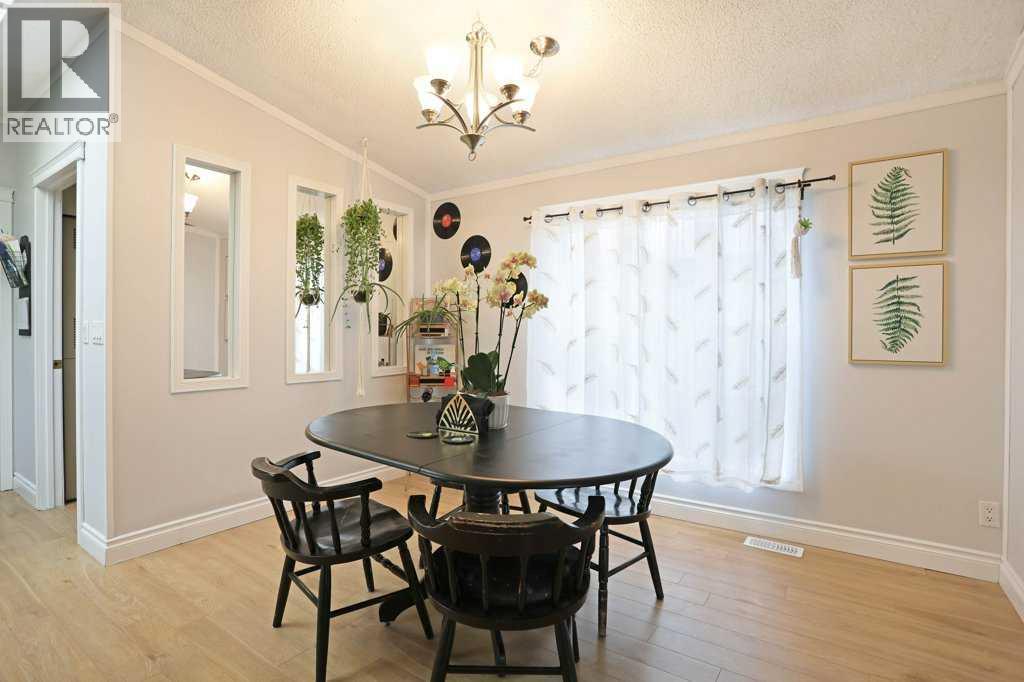 23 Meadowlake Gate E, Brooks, Alberta  T1R 1E9 - Photo 22 - A2317634