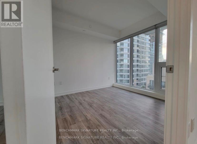1810 - 77 Shuter Street, Toronto, Ontario  M5B 0B8 - Photo 6 - C13417514