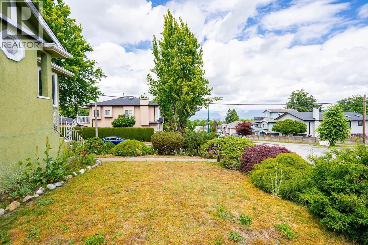 5121 Inverness Street, Vancouver, British Columbia  V5W 3N9 - Photo 3 - R3132982