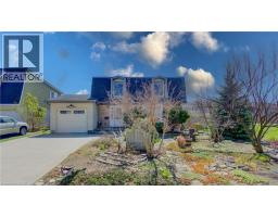 83 MANOR Drive, Kitchener, Ontario
