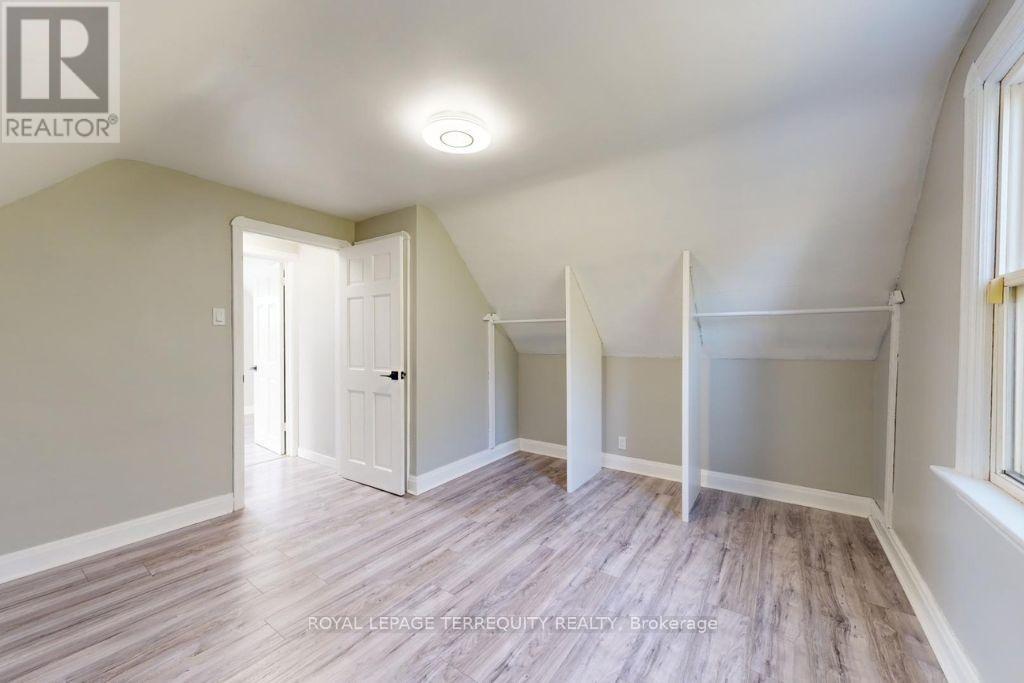 77 Glenburn Avenue, Toronto, Ontario  M4B 2X7 - Photo 16 - E13417524