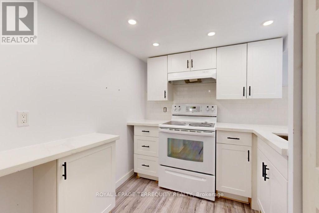 77 Glenburn Avenue, Toronto, Ontario  M4B 2X7 - Photo 26 - E13417524