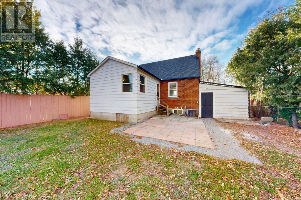 77 Glenburn Avenue, Toronto, Ontario  M4B 2X7 - Photo 29 - E13417524