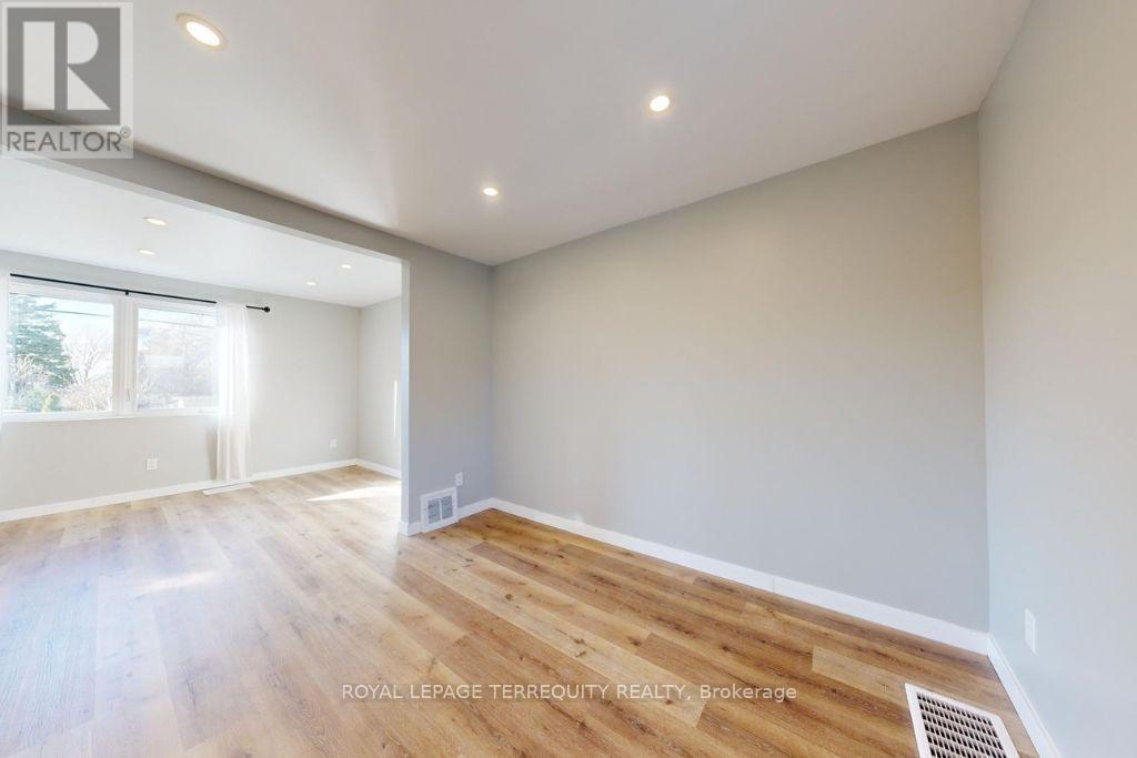 77 Glenburn Avenue, Toronto, Ontario  M4B 2X7 - Photo 6 - E13417524