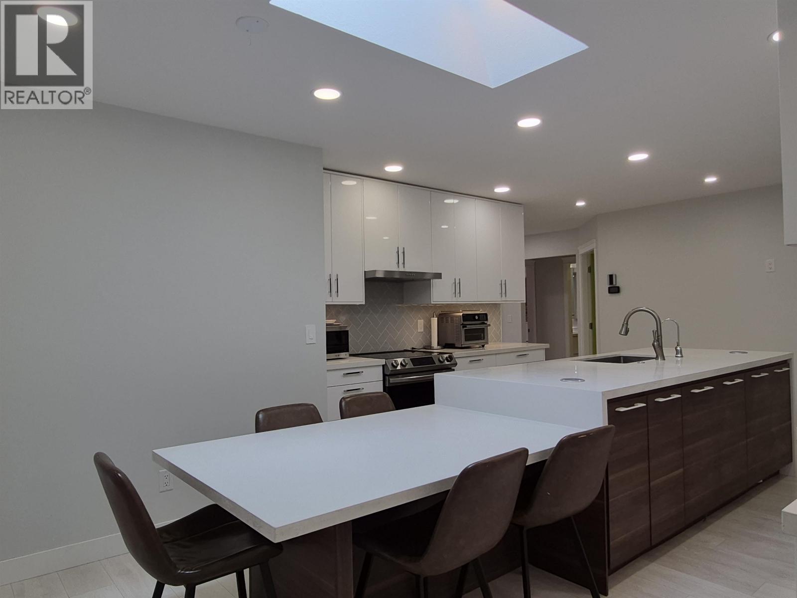 1858 Walnut Crescent, Coquitlam, British Columbia  V3J 7S9 - Photo 12 - R3133643