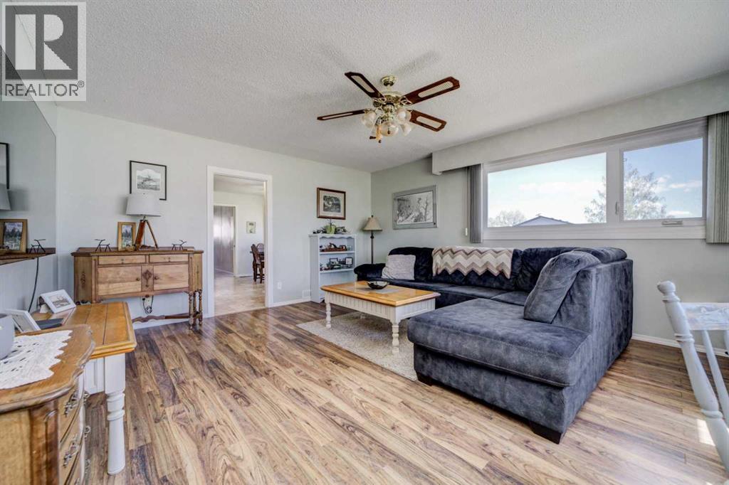731 Mcdougall Street, Pincher Creek, Alberta  T0K 1W0 - Photo 3 - A2316806