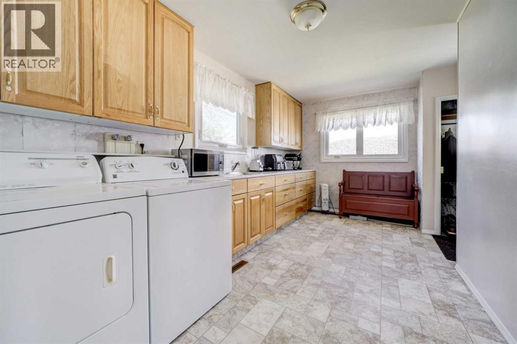 731 Mcdougall Street, Pincher Creek, Alberta  T0K 1W0 - Photo 13 - A2316806