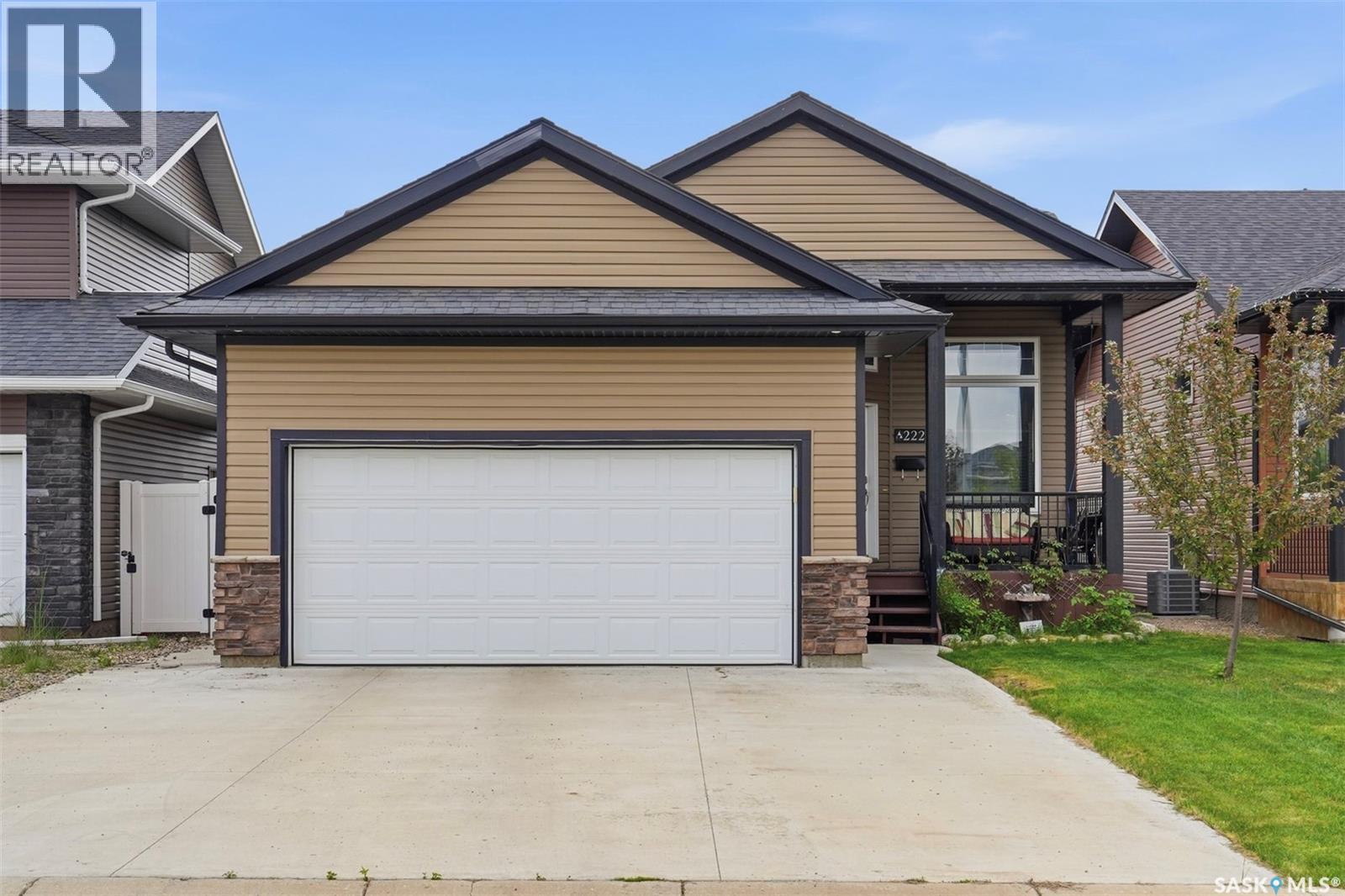 222 Parkview Cove, Osler, Saskatchewan  S0K 3A0 - Photo 1 - SK038204