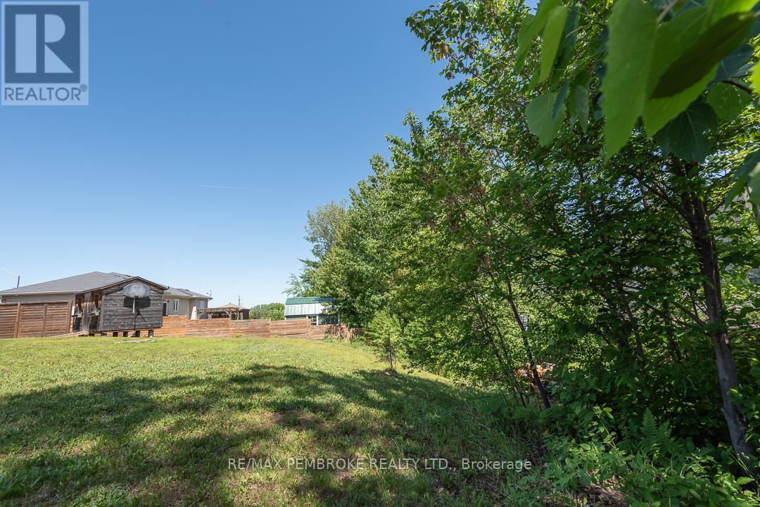 1007 Butler Boulevard, Petawawa, Ontario  K8H 0B7 - Photo 46 - X13149998