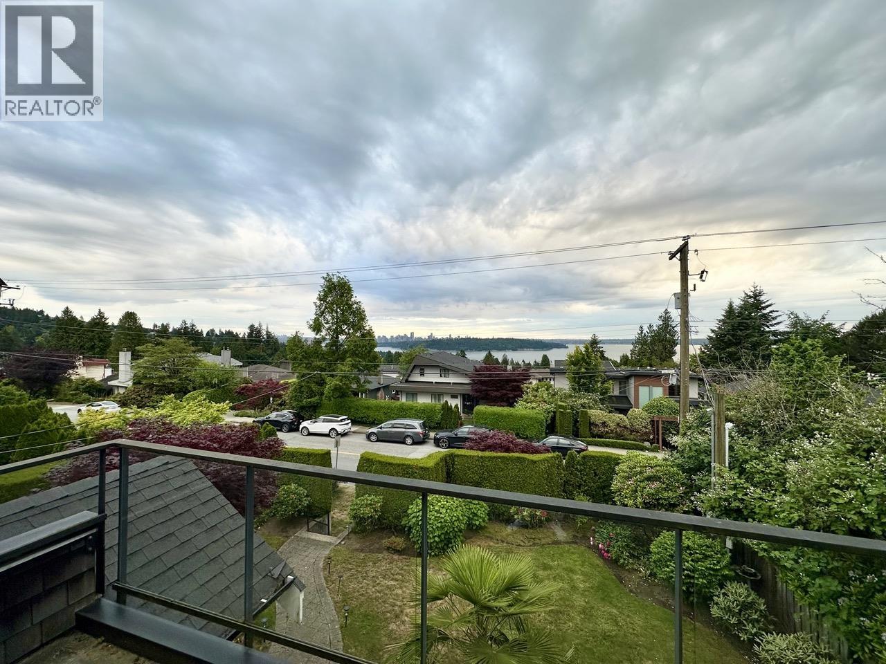 1479 MATHERS AVENUE, West Vancouver, British Columbia