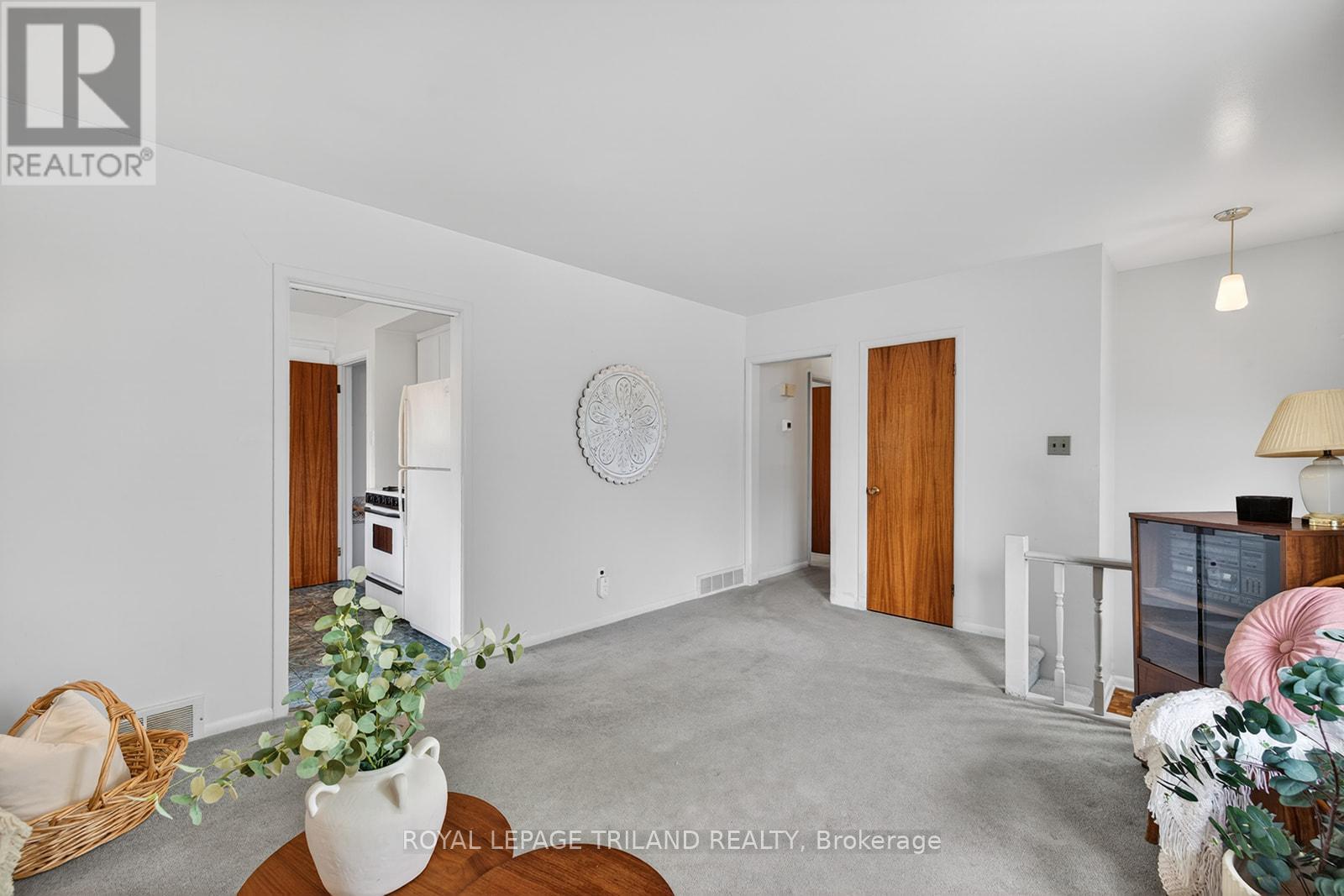 1026 Chippewa Drive, London East, Ontario  N5V 2T5 - Photo 8 - X13417550