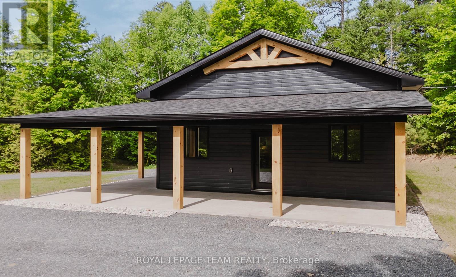 104 FIRE HALL CRESCENT, Lanark Highlands, Ontario
