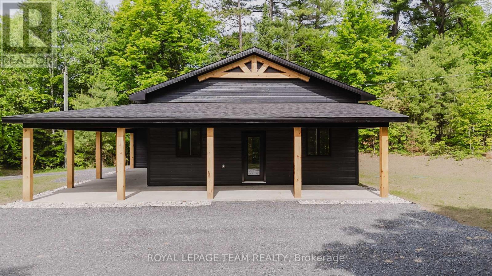104 Fire Hall Crescent, Lanark Highlands, Ontario K0G 1K0 - Photo 2 - X13417594
