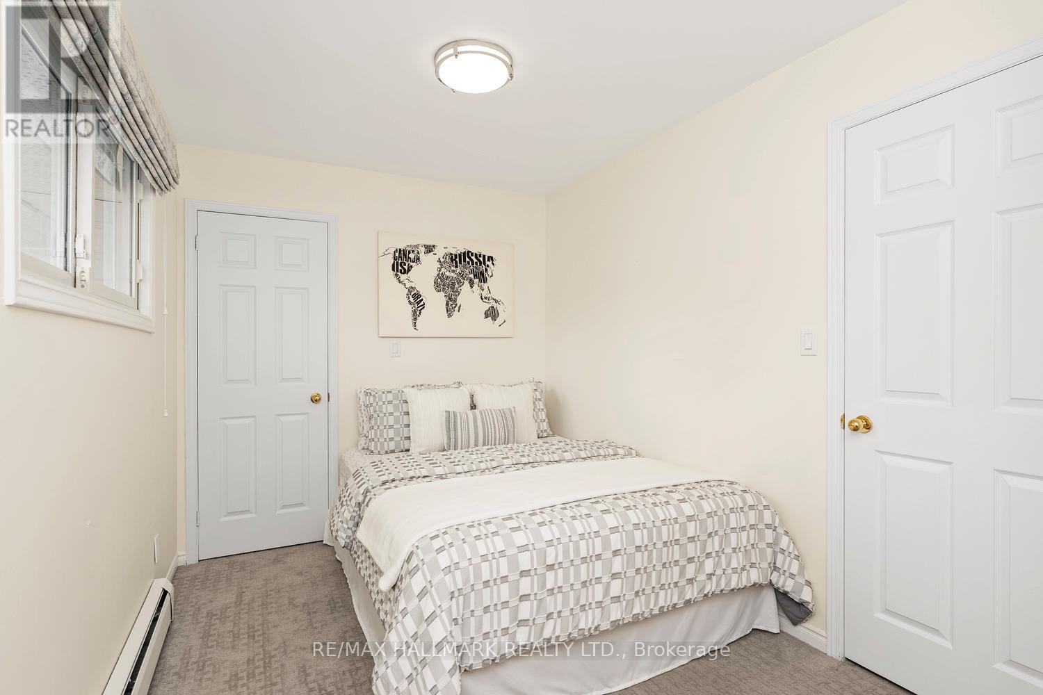 16 Price Drive, Oro-Medonte, Ontario  L3V 6H2 - Photo 12 - S13417636