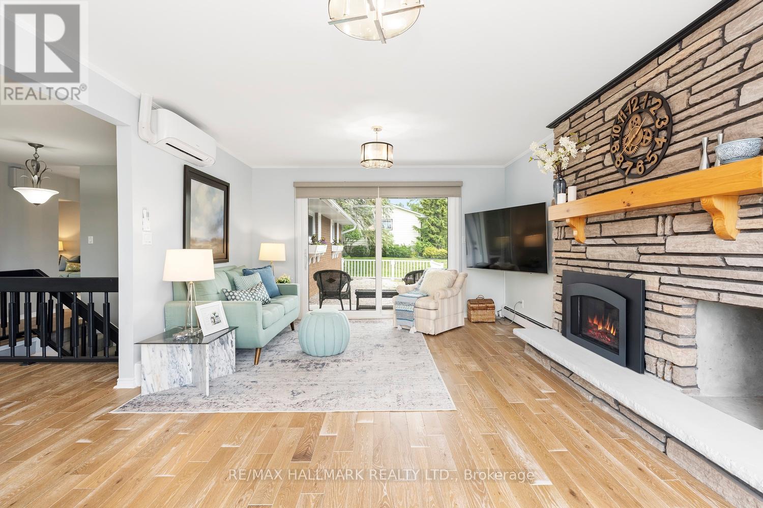 16 Price Drive, Oro-Medonte, Ontario  L3V 6H2 - Photo 9 - S13417636