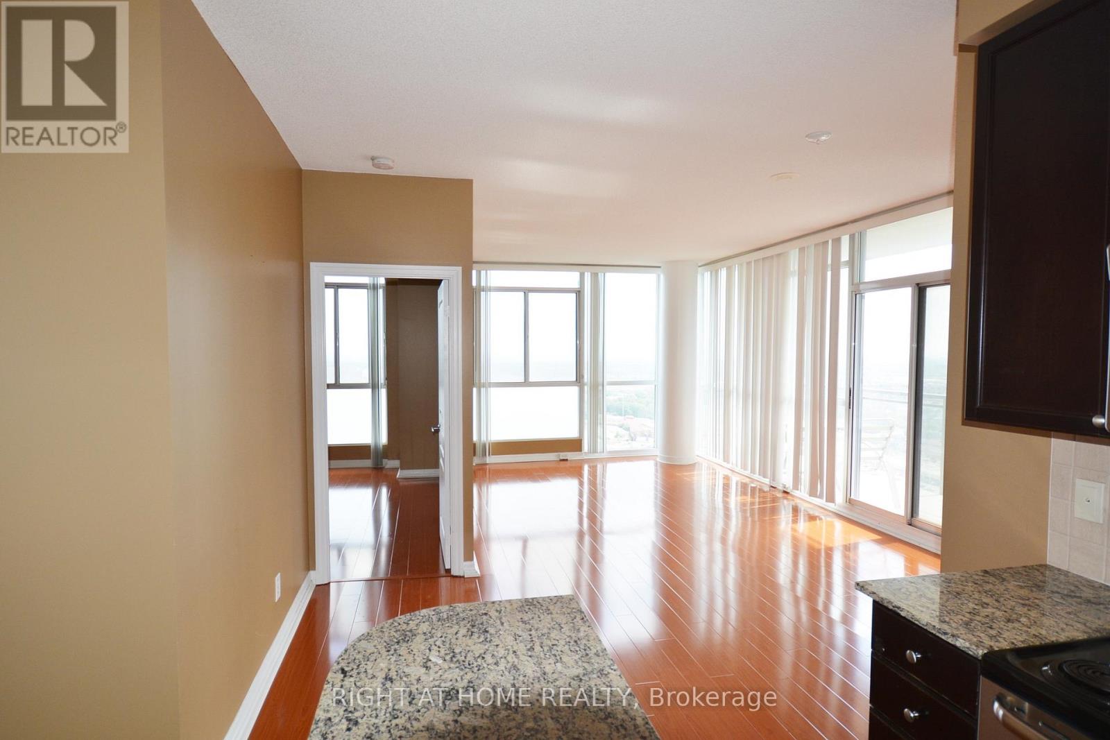 3009 - 225 Webb Drive, Mississauga, Ontario  L5B 3Y5 - Photo 3 - W13417572