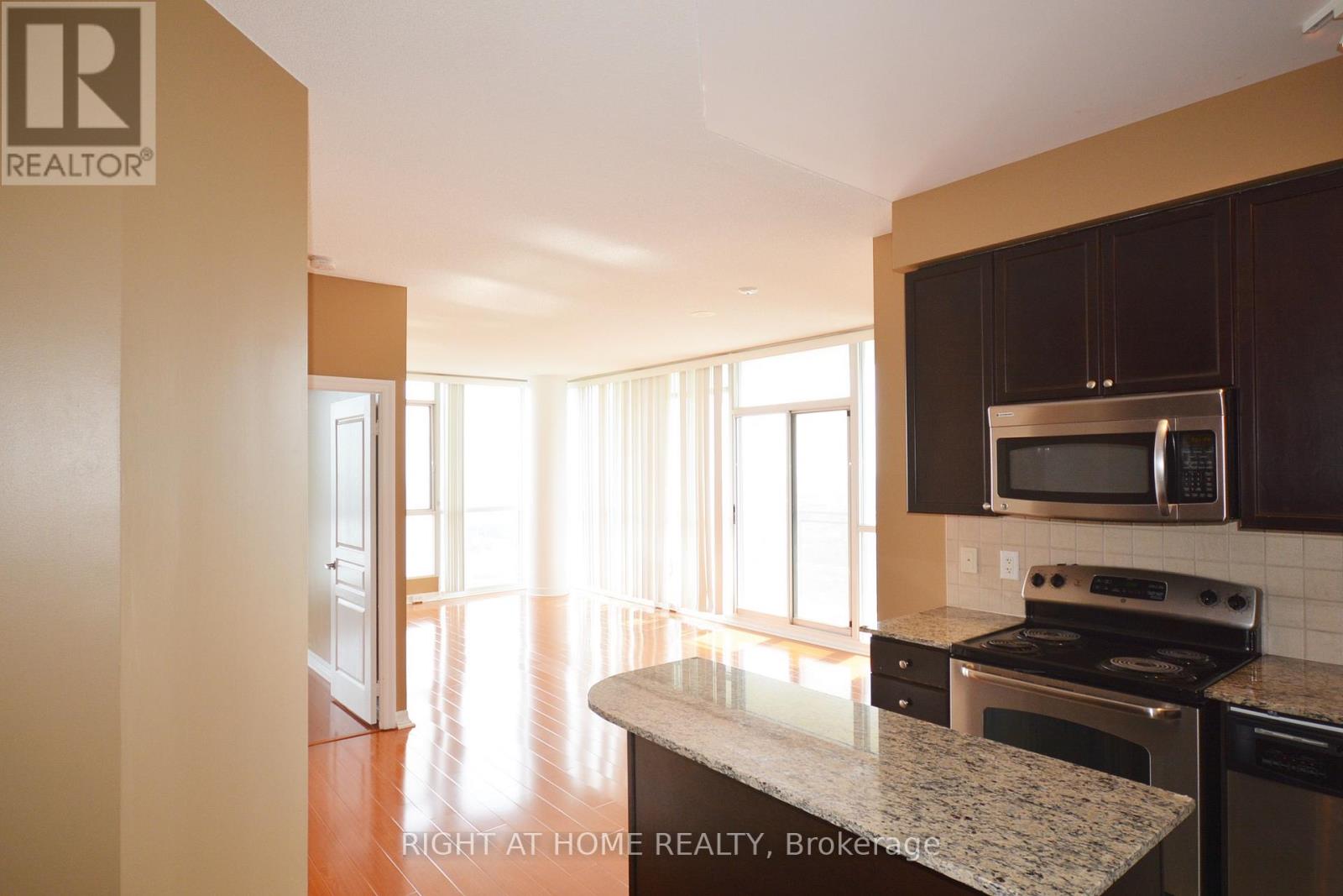 3009 - 225 Webb Drive, Mississauga, Ontario  L5B 3Y5 - Photo 5 - W13417572