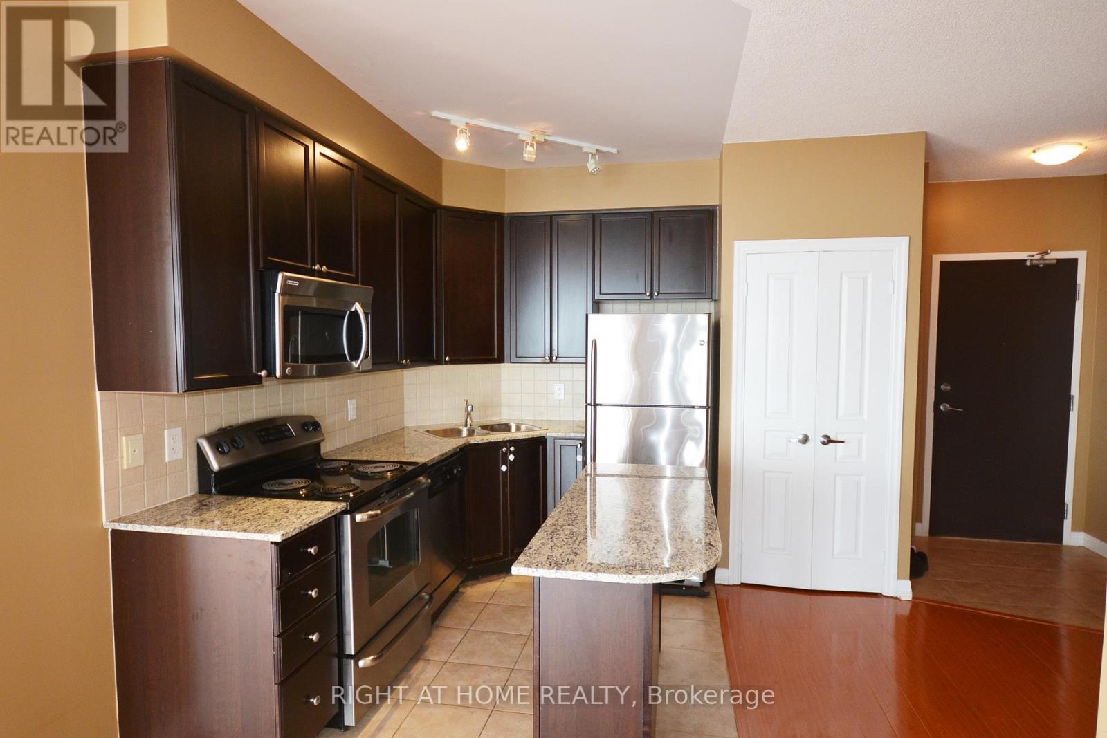 3009 - 225 Webb Drive, Mississauga, Ontario  L5B 3Y5 - Photo 7 - W13417572