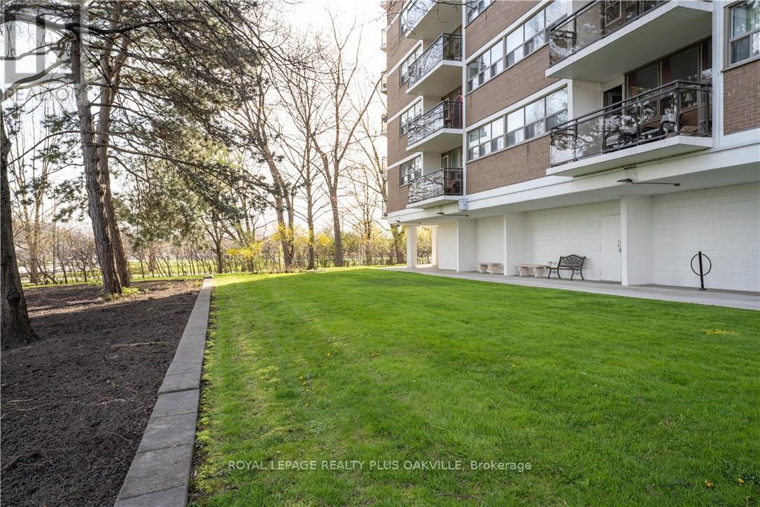 909 - 212 Kerr Street, Oakville, Ontario  L6K 3B1 - Photo 5 - W13417576