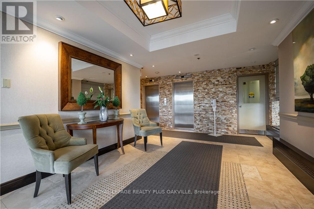 909 - 212 Kerr Street, Oakville, Ontario  L6K 3B1 - Photo 6 - W13417576