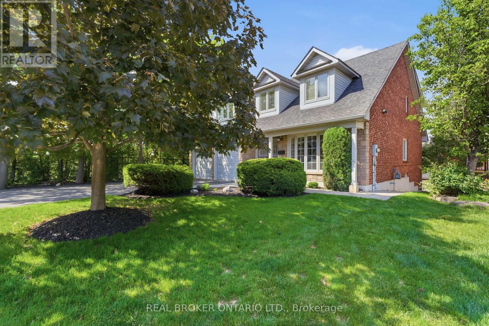 2205 Shaftesbury Court, Oakville, Ontario  L6H 6C6 - Photo 4 - W13417624