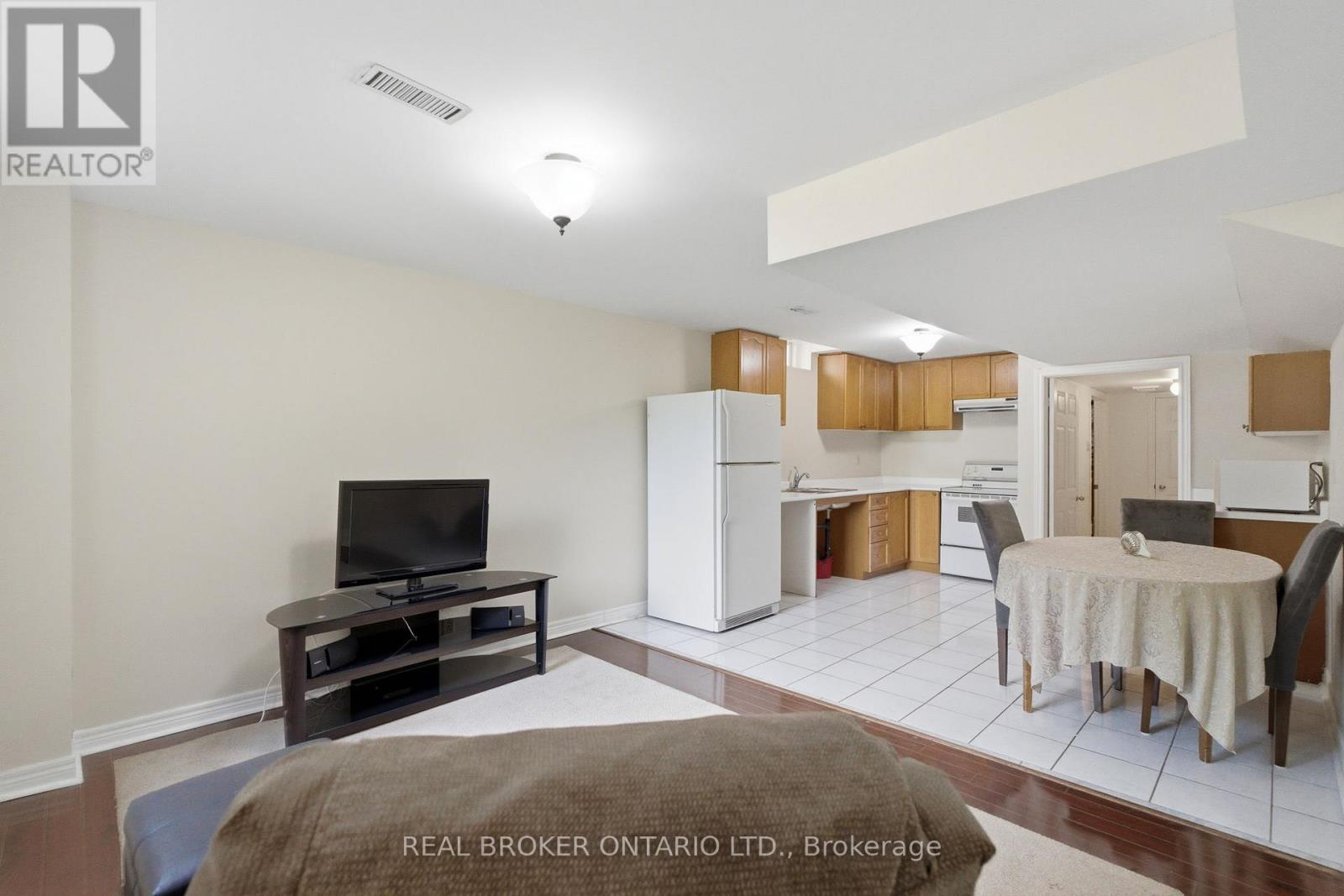 2205 Shaftesbury Court, Oakville, Ontario  L6H 6C6 - Photo 44 - W13417624