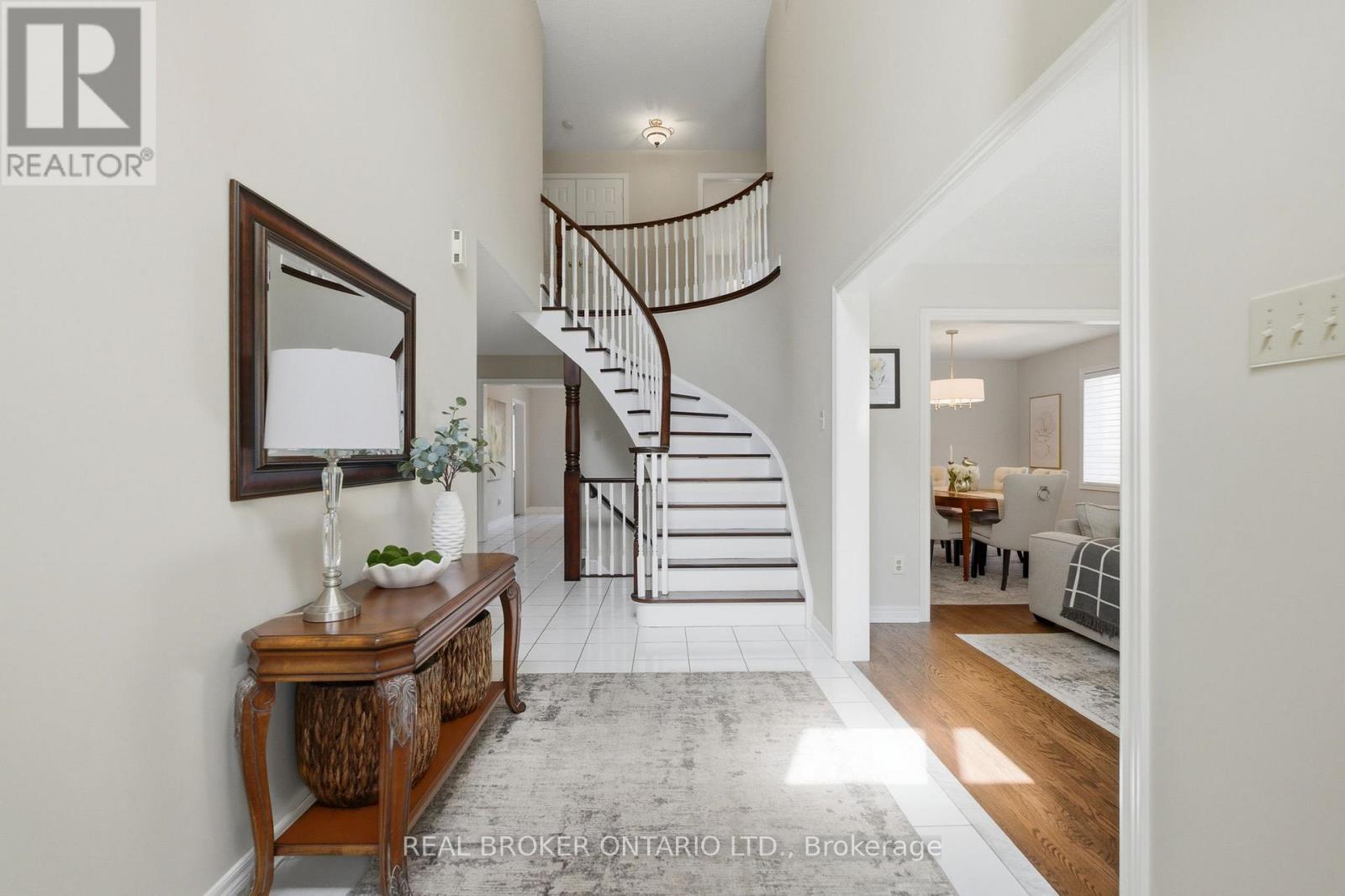 2205 Shaftesbury Court, Oakville, Ontario  L6H 6C6 - Photo 6 - W13417624