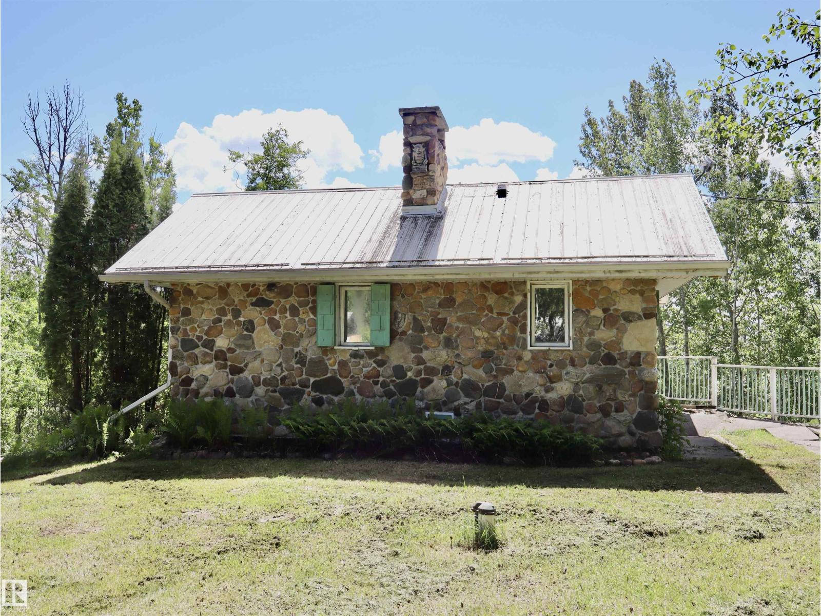 56431 RR 25, Rural Lac Ste. Anne County, Alberta