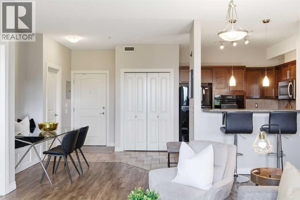 210, 26 Val Gardena View Sw, Calgary, Alberta  T3H 5Z5 - Photo 3 - A2318586