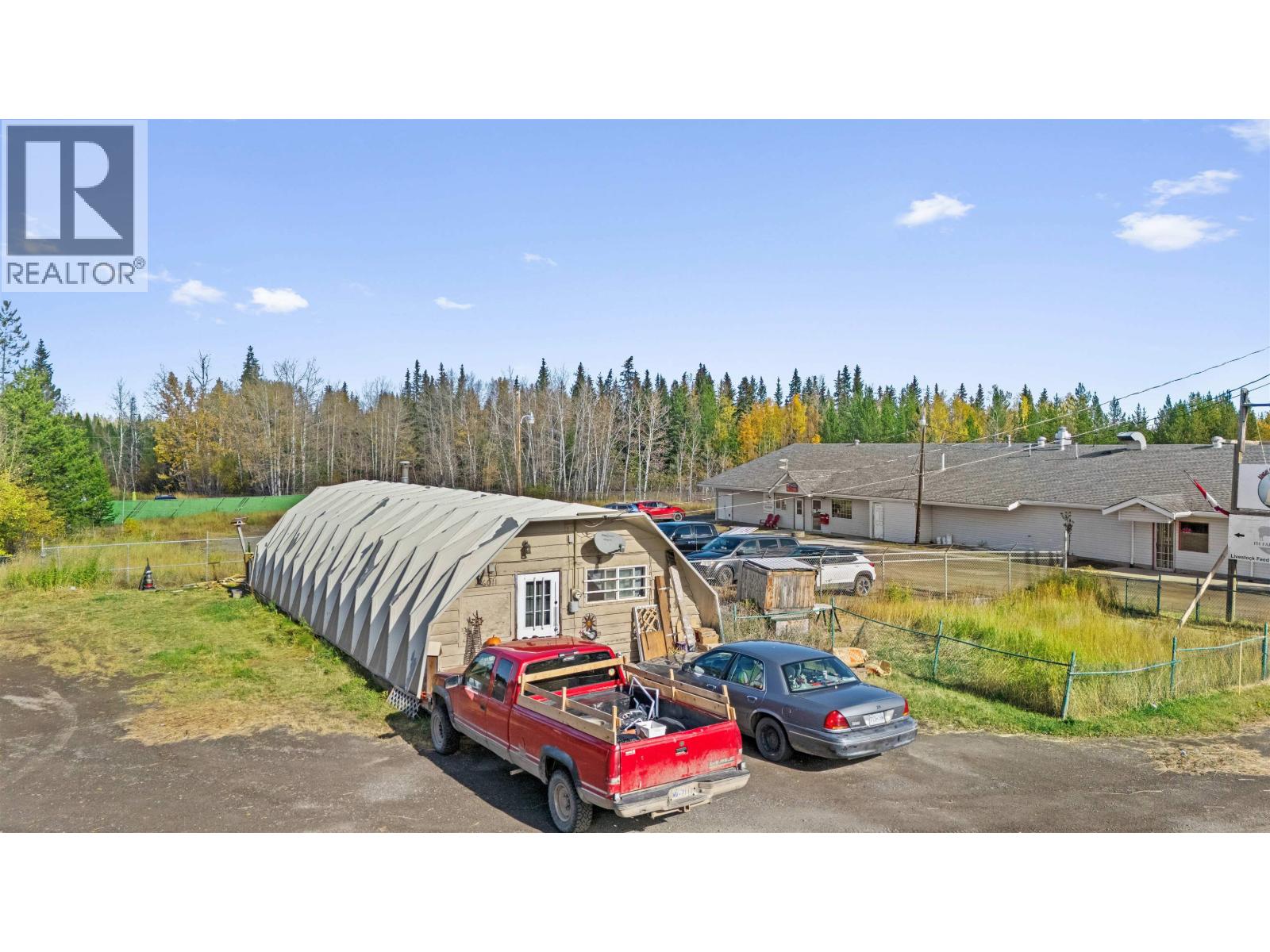 6011 Little Fort 24 Highway, Lone Butte, British Columbia  V0K 2E2 - Photo 3 - C8079422