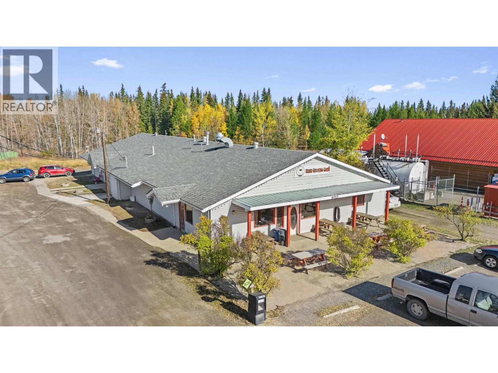 6011 Little Fort 24 Highway, Lone Butte, British Columbia  V0K 2E2 - Photo 2 - C8079422