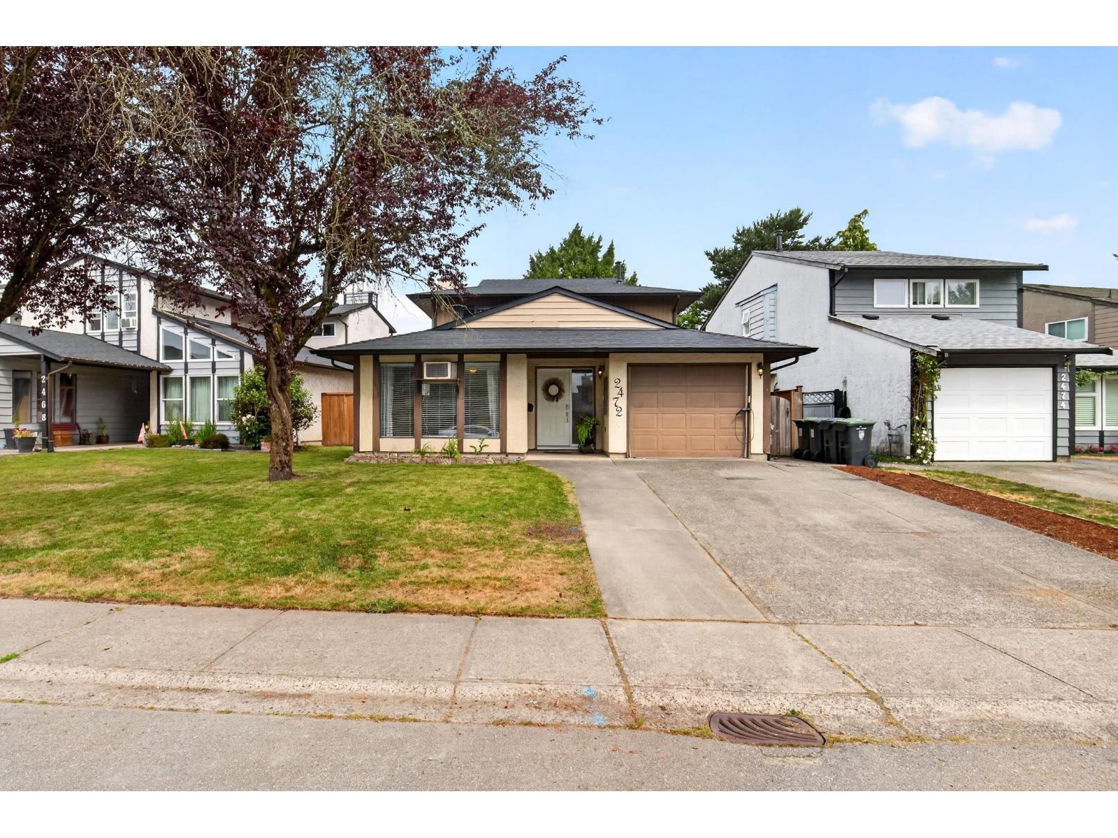 2472 WAYBURNE CRESCENT