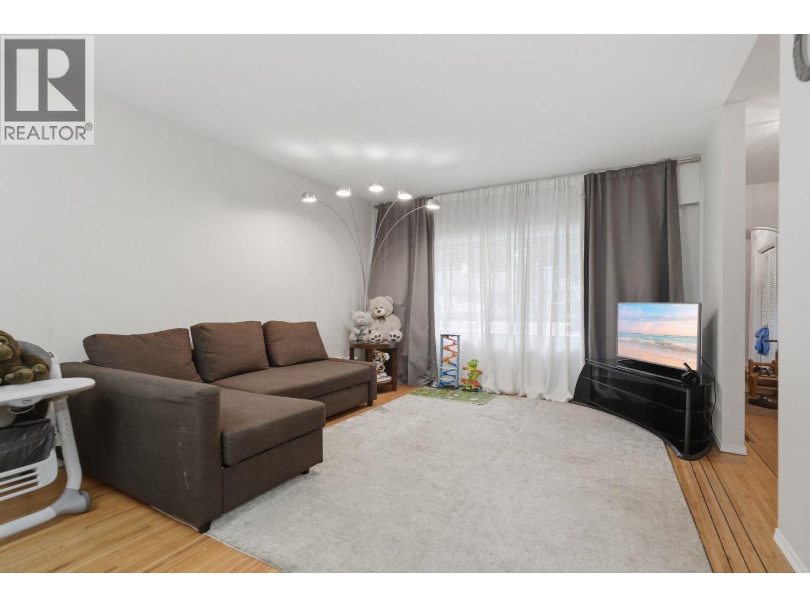 5857 16 Avenue, Delta, British Columbia  V4L 1G8 - Photo 9 - R3133663