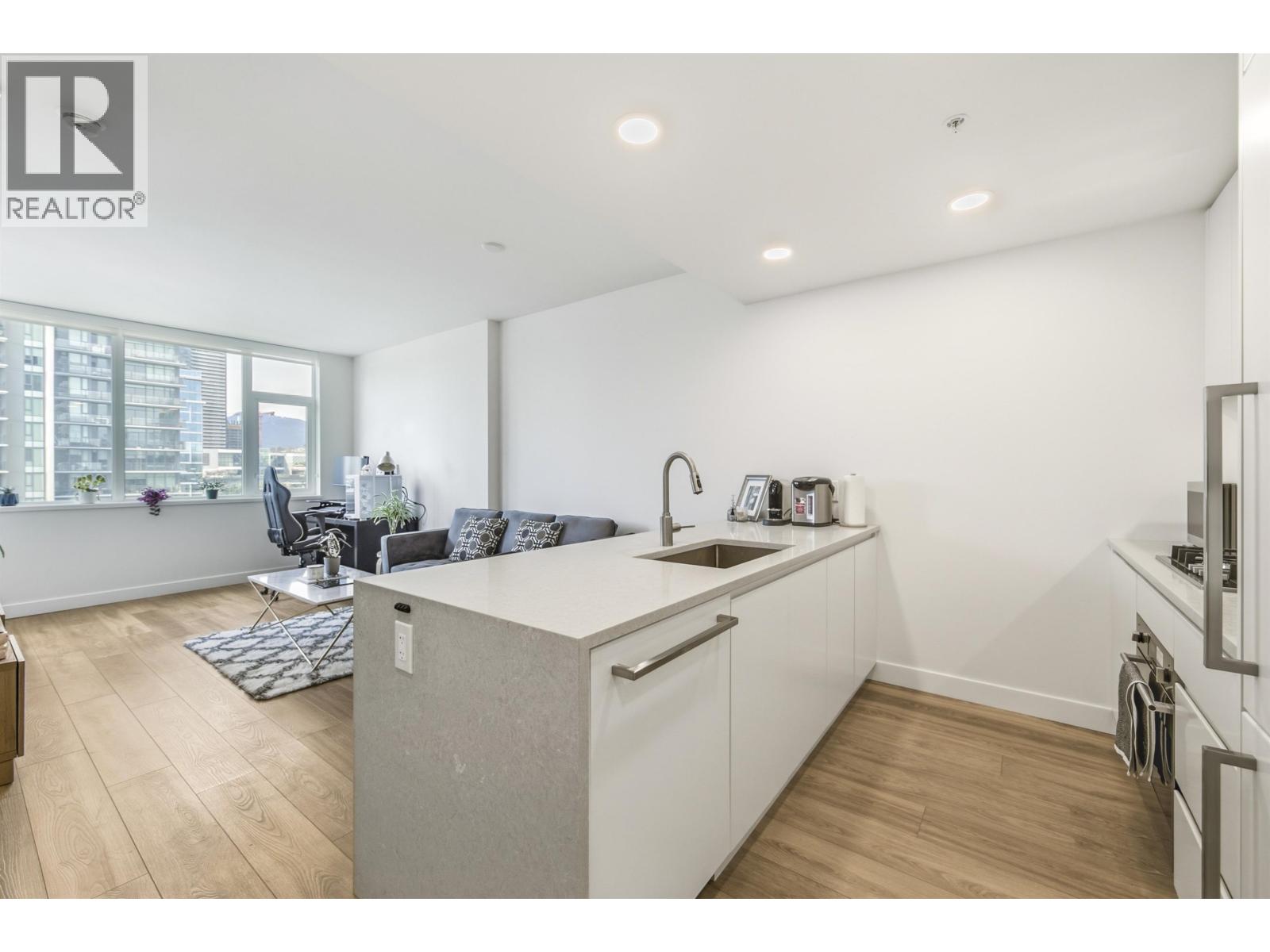 1208 4433 Alaska Street, Burnaby, British Columbia  V5C 5T3 - Photo 3 - R3133529