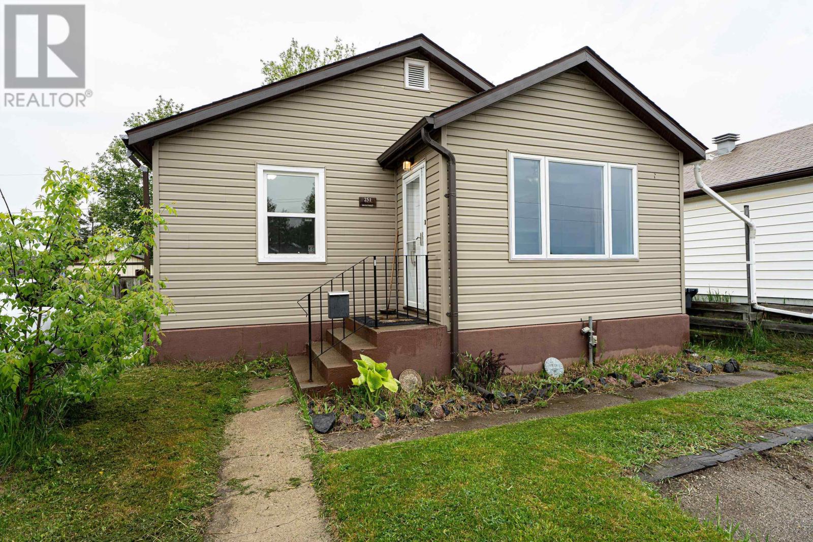 251 Brock St E, Thunder Bay, Ontario  P7E 4H3 - Photo 18 - TB2601405