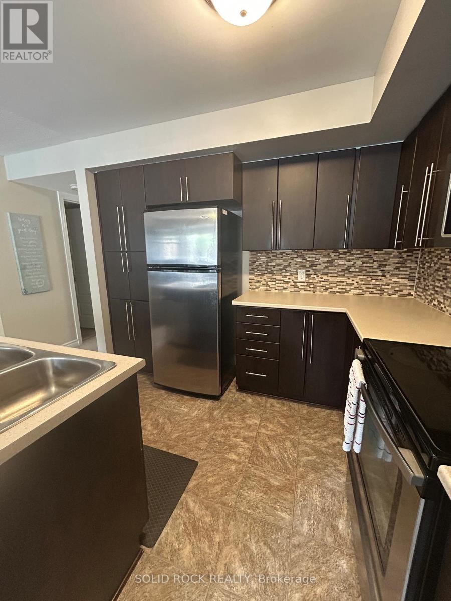 1 - 305 Cresthaven Drive, Ottawa, Ontario  K2G 4R5 - Photo 3 - X13417646