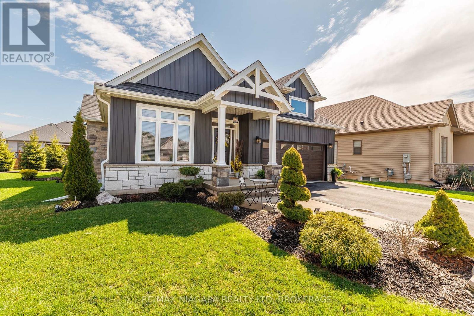 4049 Village Creek Drive, Fort Erie, Ontario  L0S 1S0 - Photo 2 - X13417674