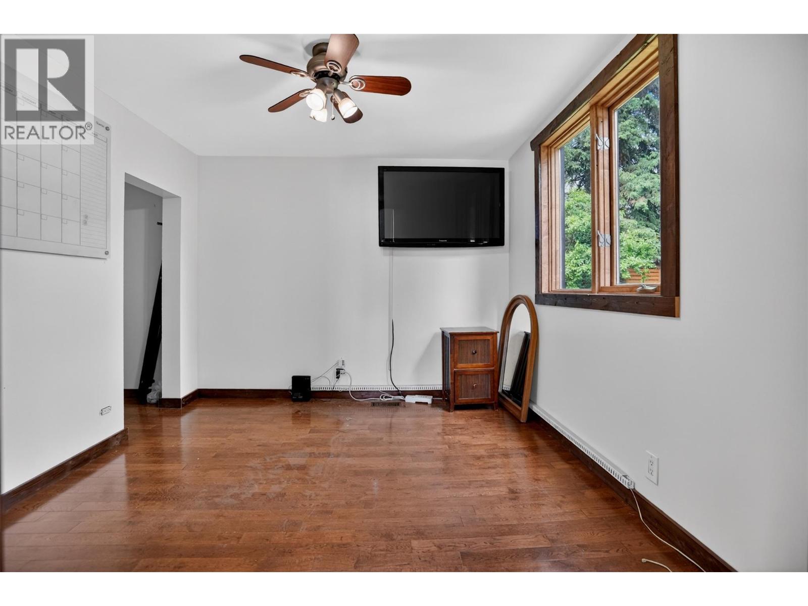1911 Union Avenue, Rossland, British Columbia  V0G 1Y0 - Photo 16 - 10390025