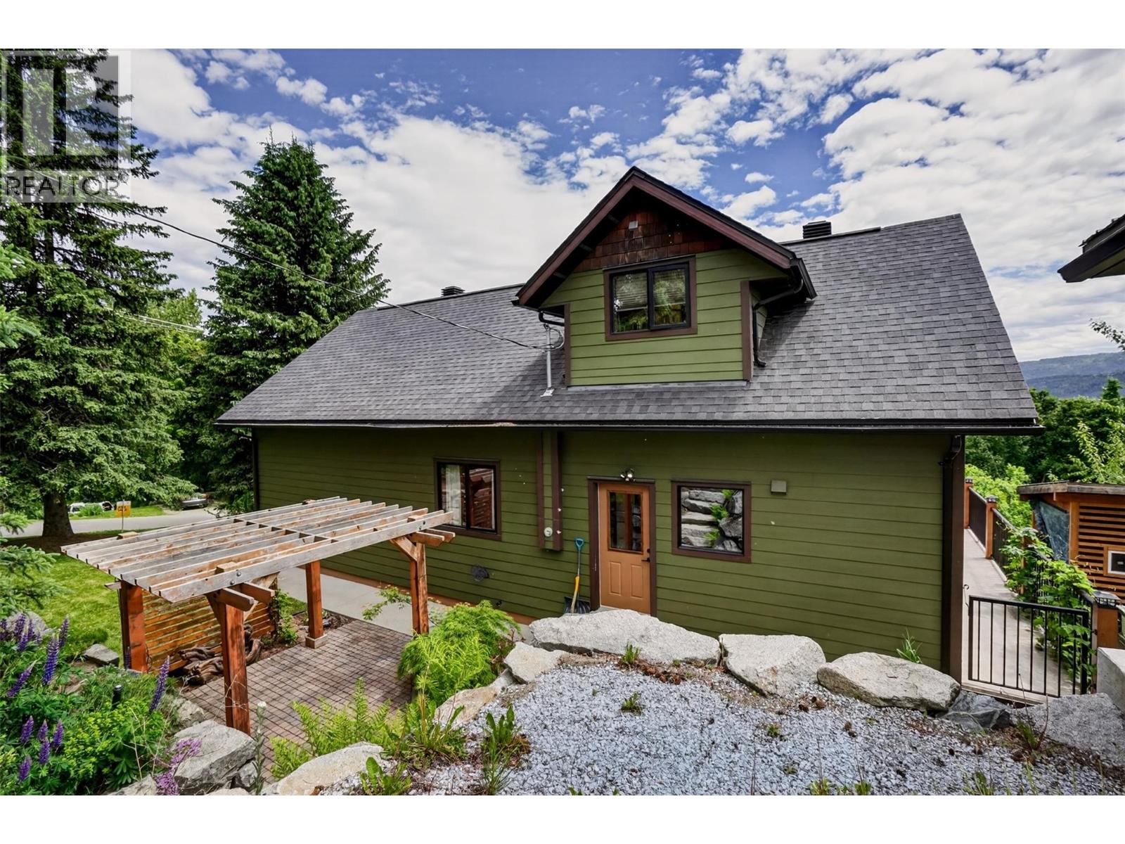 1911 Union Avenue, Rossland, British Columbia  V0G 1Y0 - Photo 59 - 10390025