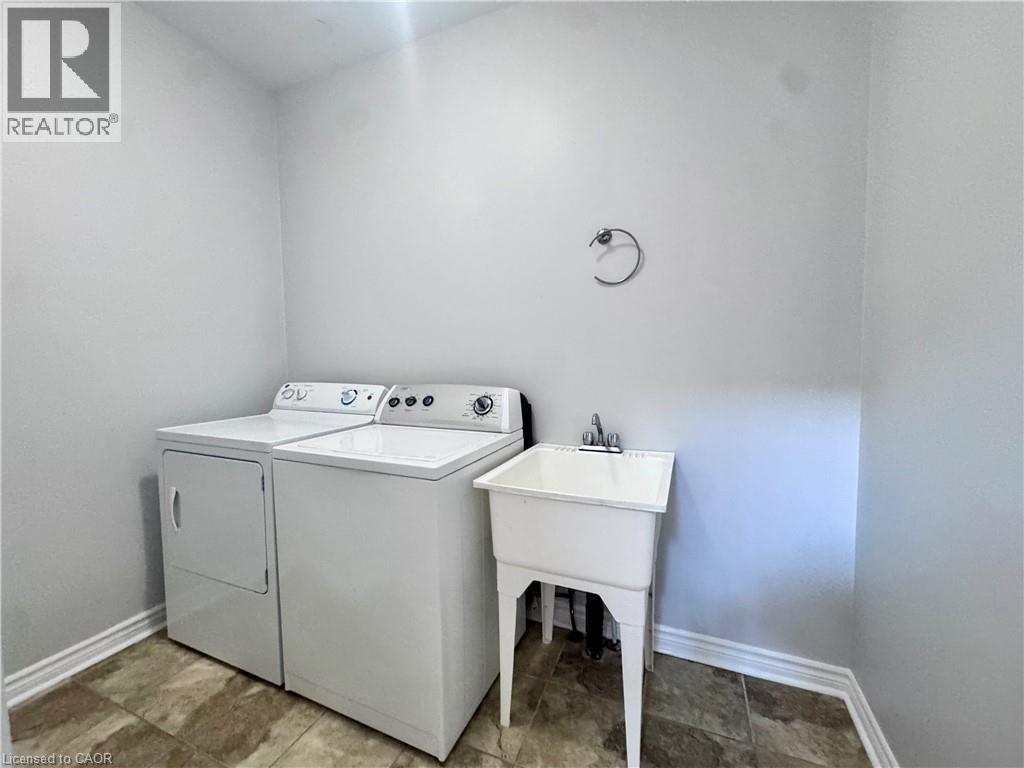 154 Rosemount Drive, Kitchener, Ontario  N2B 1R5 - Photo 16 - 40837567
